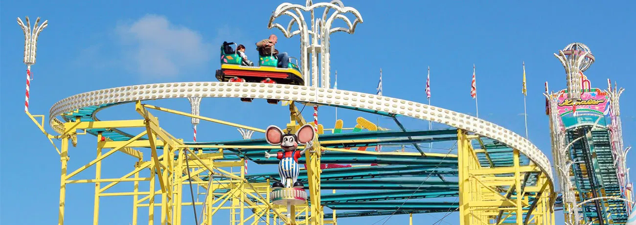 Column Decoration of Family Rides
