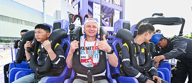 Russian Clients Experience Drop Tower Ride