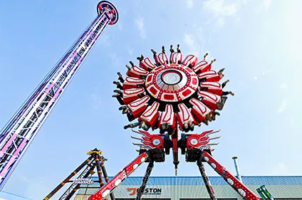 Simultaneous Operation Of Drop Tower And Pendulum Ride