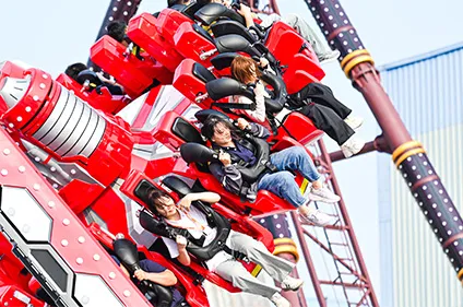 Spinning And Swinging Motion Of Pendulum Ride.