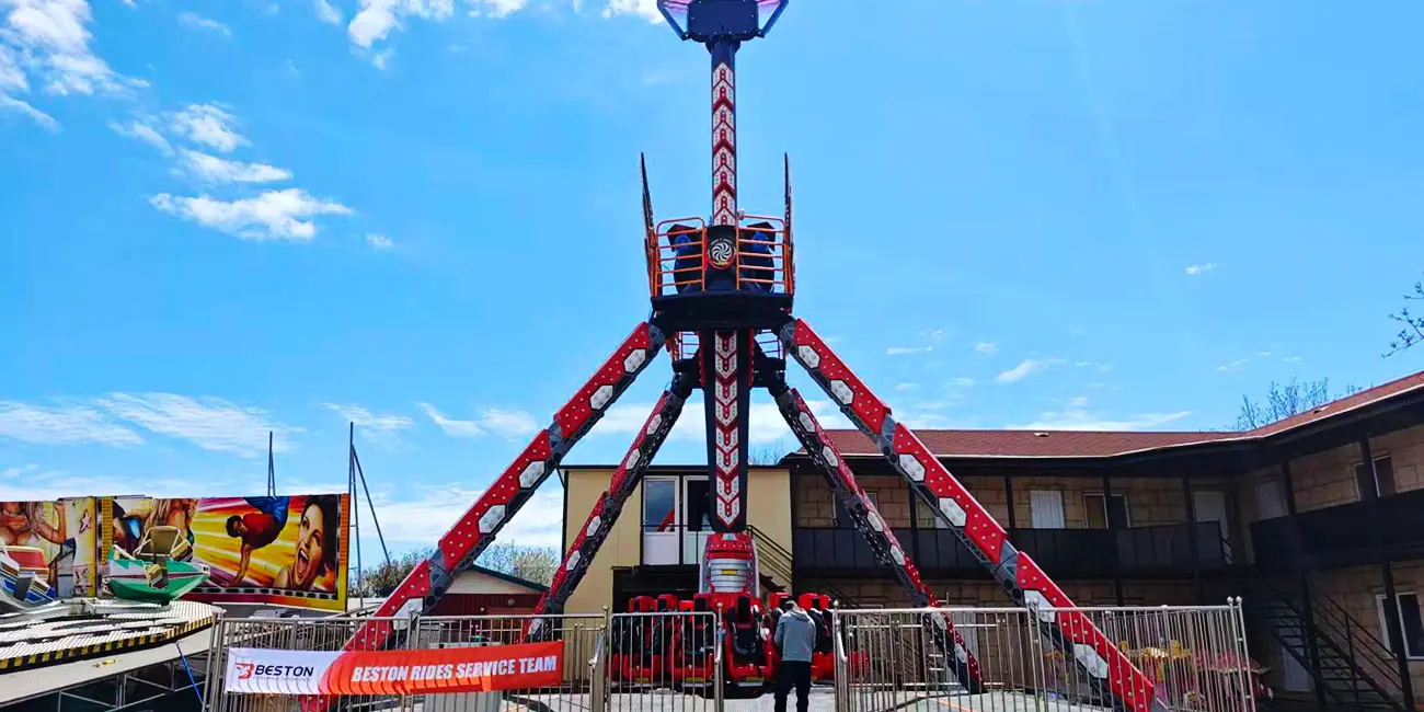 Beston 360° Foundation-Free Pendulum Ride Installed in a Russian Amusement Park, Featuring Safety Fencing.