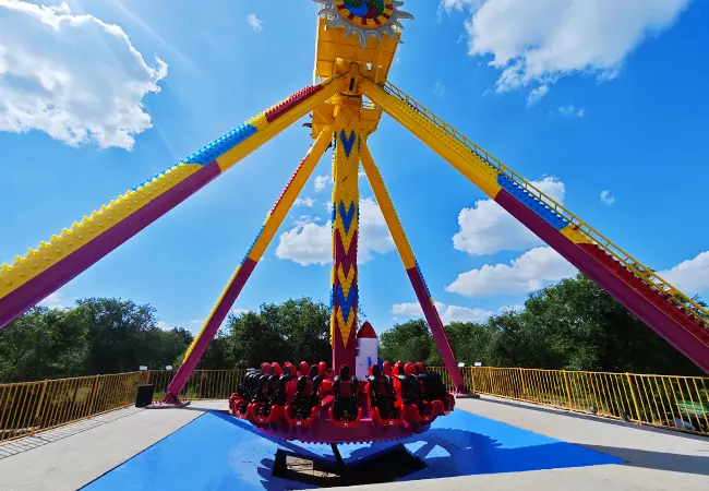 Installed Beston 23-Seat 360° Pendulum Ride at First President Park in Aktobe, Kazakhstan